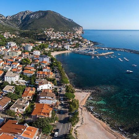 Apartmán Yellowhouse Cala Gonone Exteriér fotografie