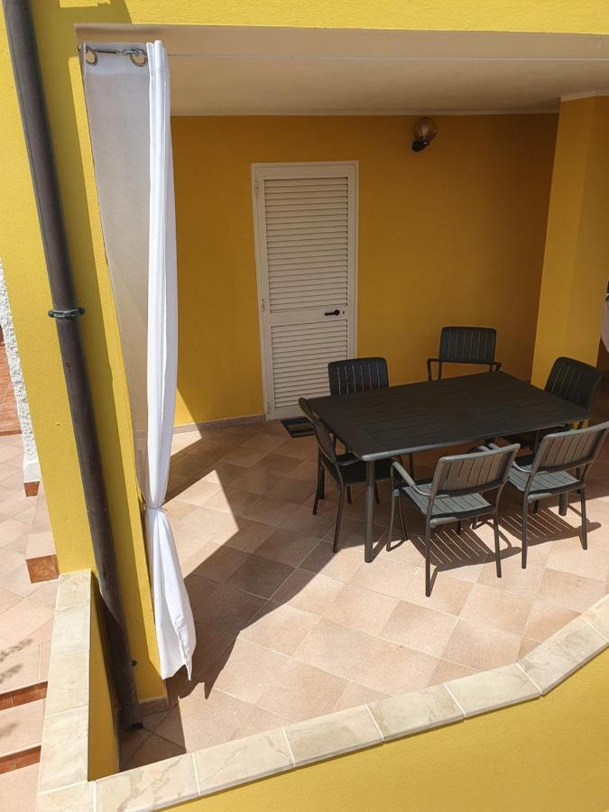 Apartmán Yellowhouse Cala Gonone Exteriér fotografie