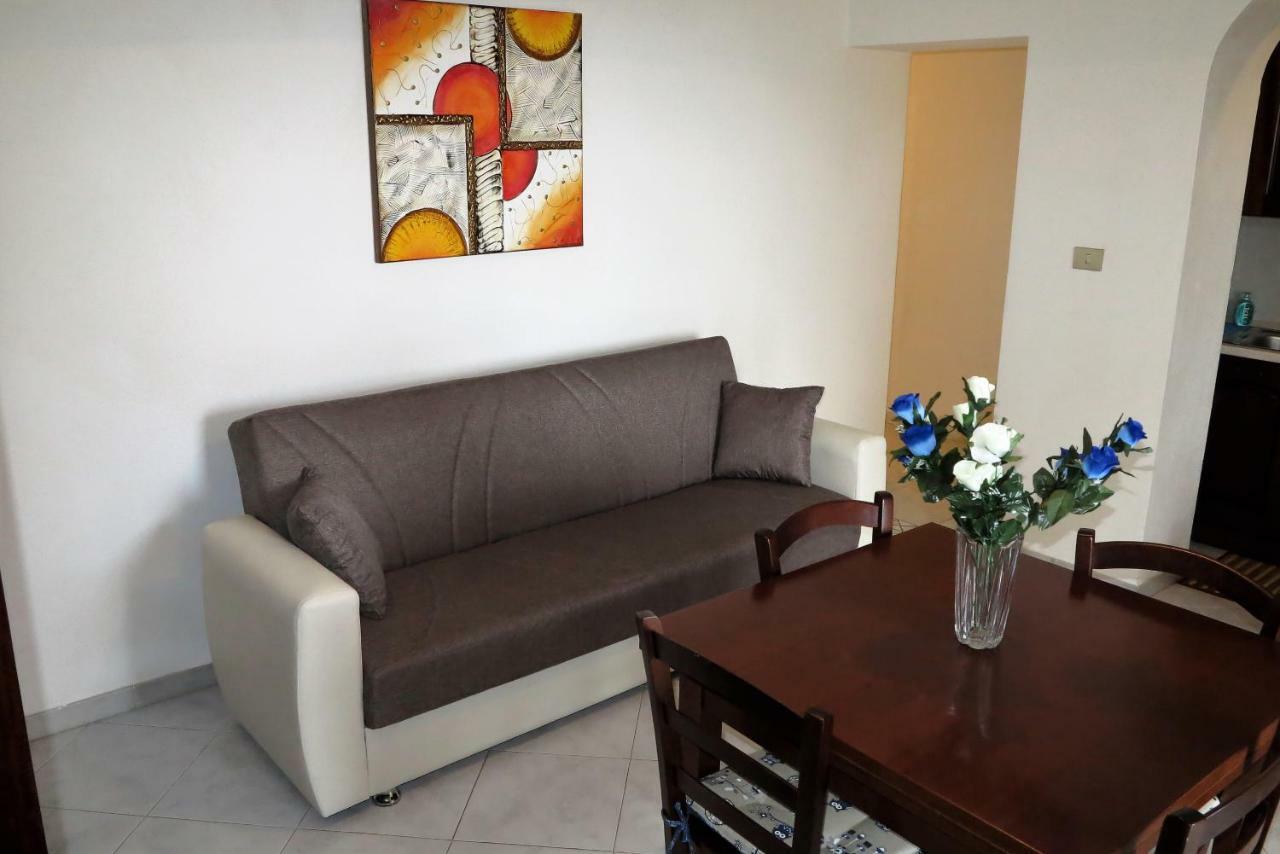 Apartmán Yellowhouse Cala Gonone Exteriér fotografie